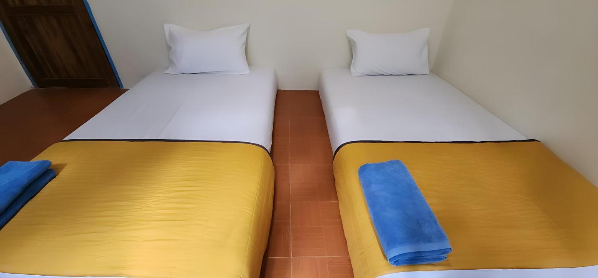 Baan Hinlad Home And Hostel (Adults Only) Lipa Noi Exterior photo