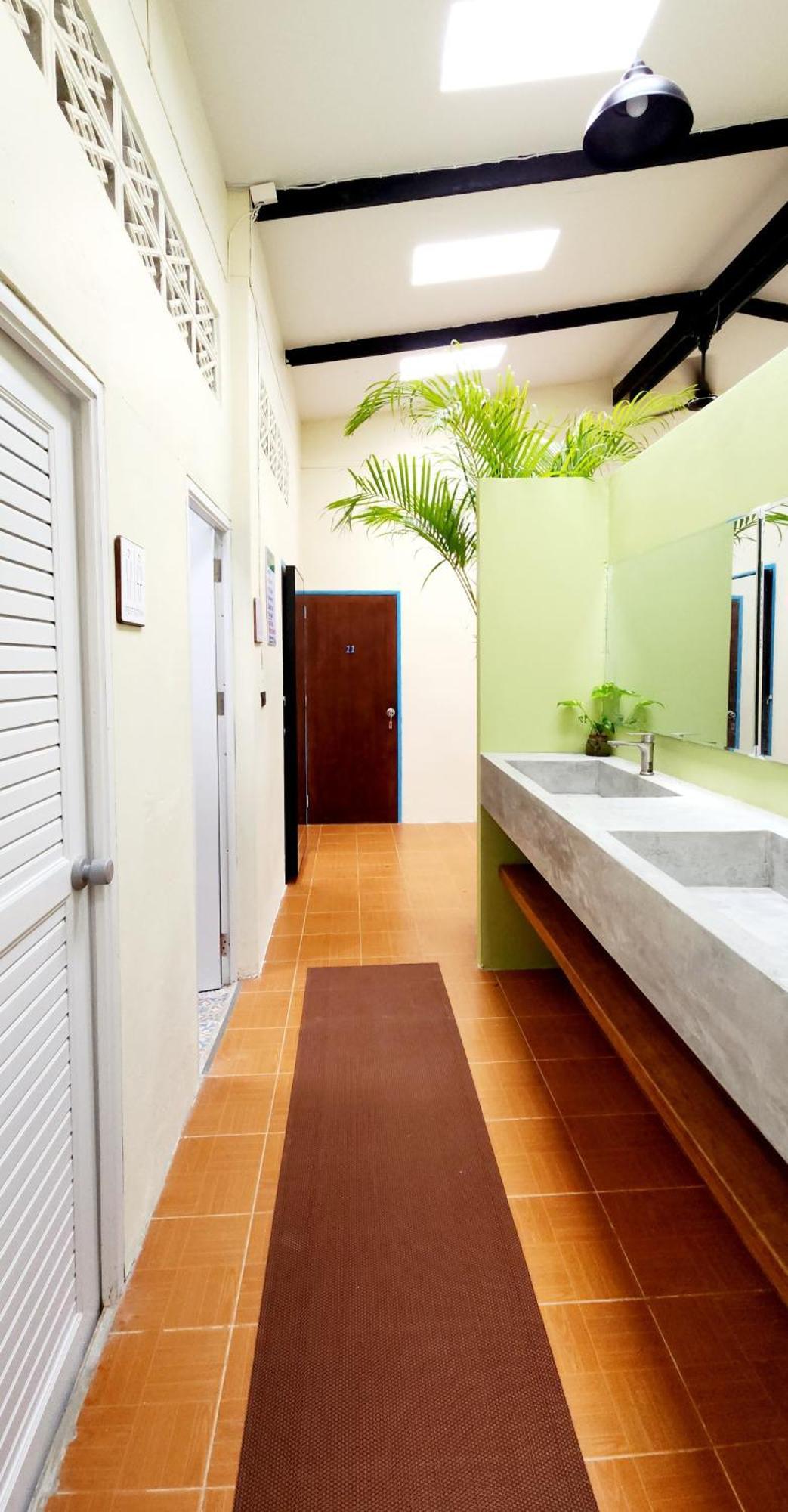 Baan Hinlad Home And Hostel (Adults Only) Lipa Noi Exterior photo