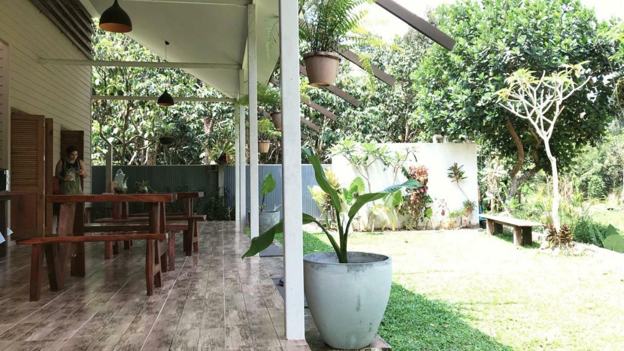 Baan Hinlad Home And Hostel (Adults Only) Lipa Noi Exterior photo